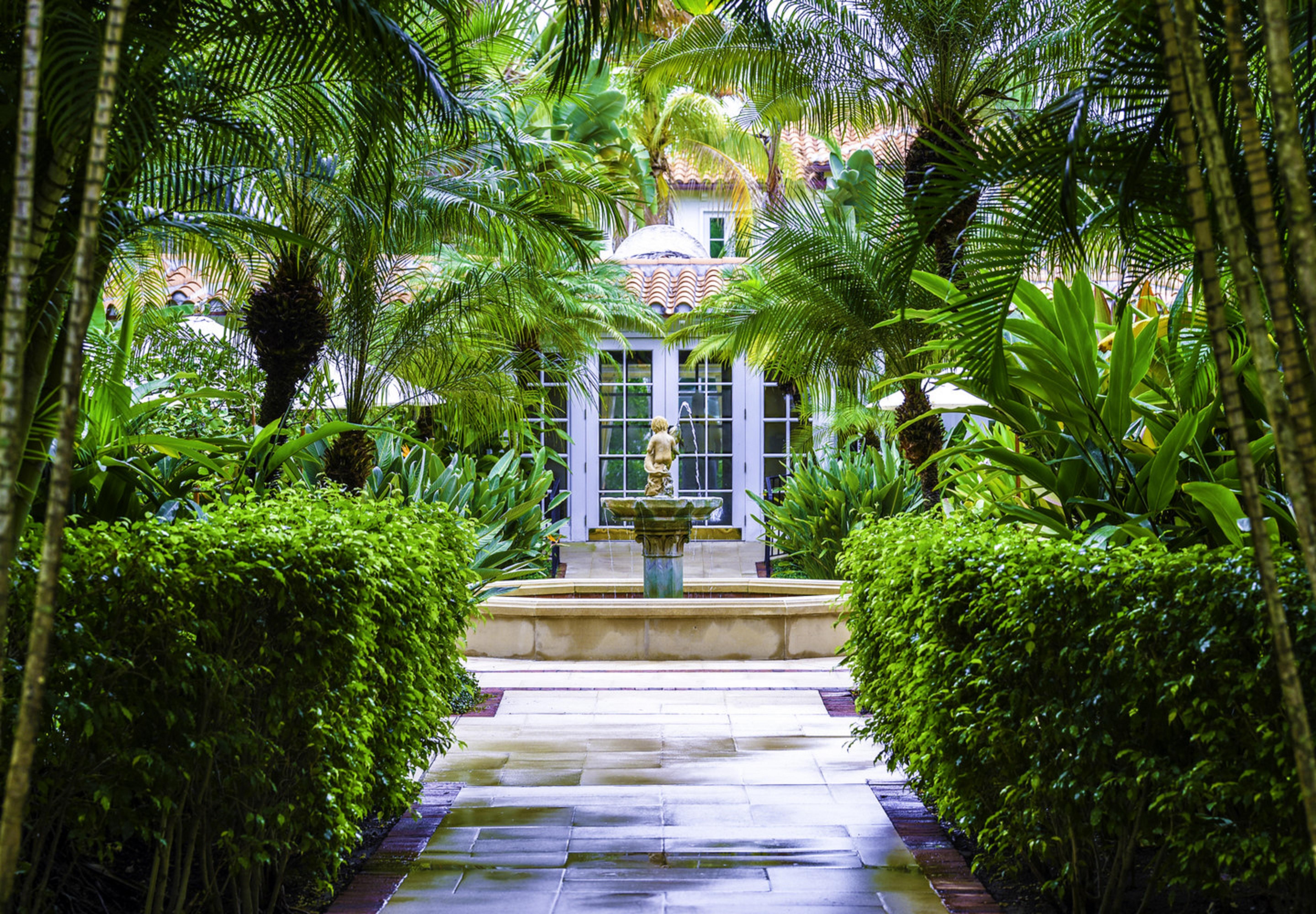 The Brazilian Court Hotel Palm Beach Exterior photo